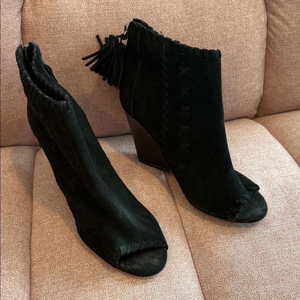 Marc Fisher suede